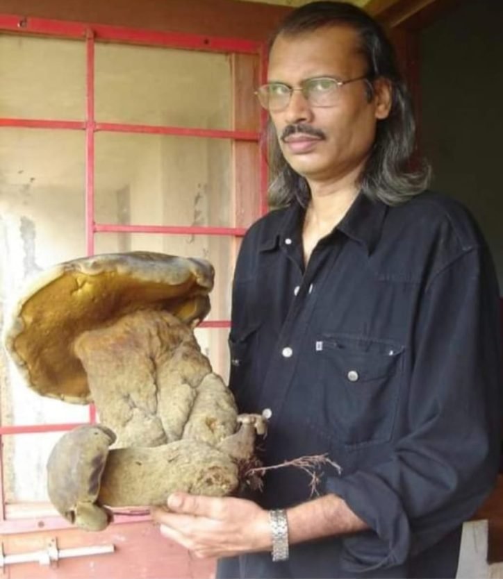 Dr. Nandkumar Kamat